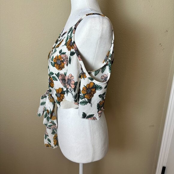 JANUARY 7 Crop Strappy Tie Front Floral Top Size Small - Picture 5 of 8